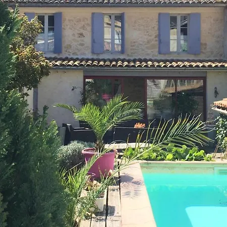 La Maison Du Bourg Proche St Emilion Bed and breakfast