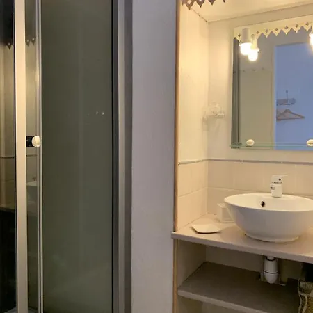 Bed & Breakfast La Maison Du Bourg Proche St Emilion Puisseguin