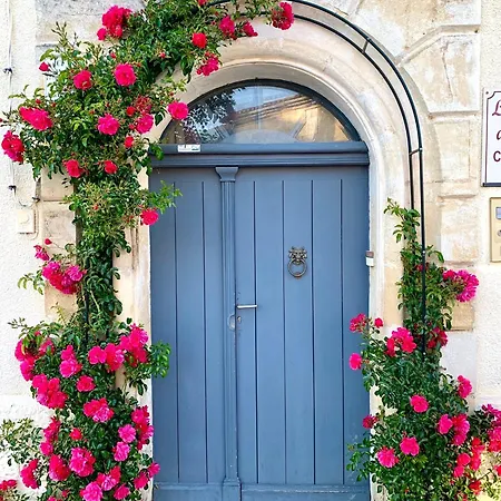 Bed & Breakfast La Maison Du Bourg Proche St Emilion 3*