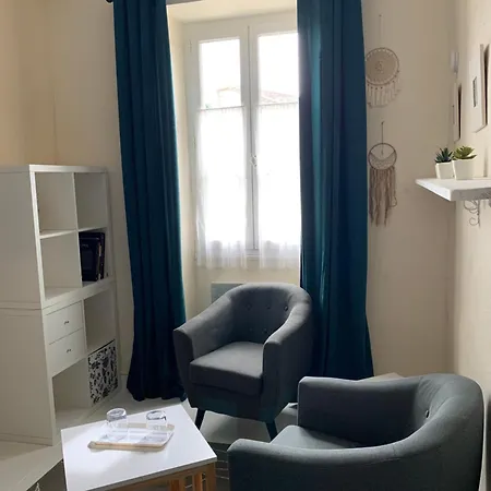 La Maison Du Bourg Proche St Emilion Bed and breakfast Puisseguin