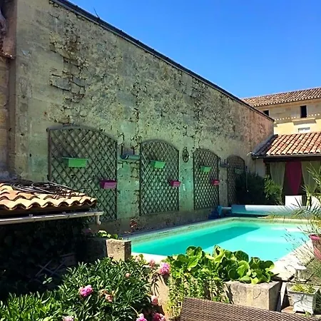 La Maison Du Bourg Proche St Emilion 3* Puisseguin