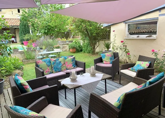 La Maison Du Bourg Proche St Emilion 3*