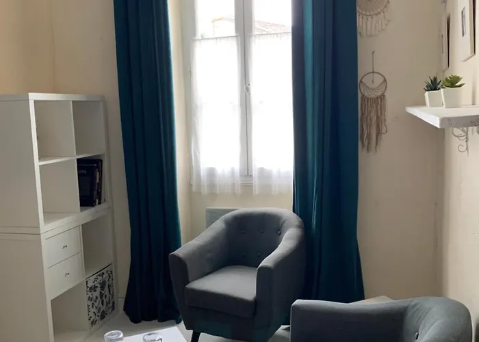 La Maison Du Bourg Couette-café Puisseguin